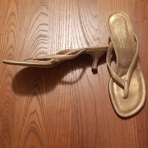 Sandals - Picture 2 of 4